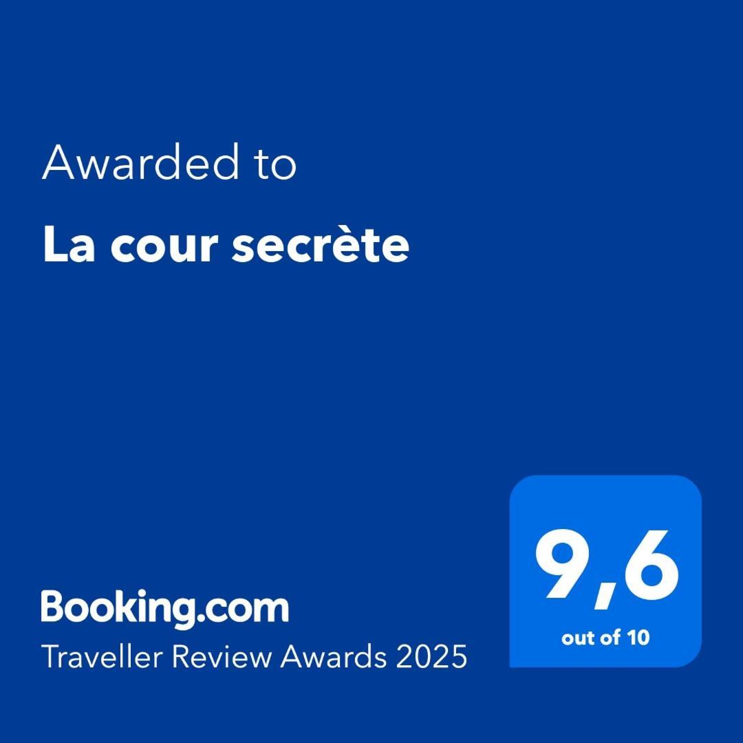 迪南La Cour Secrete公寓 外观 照片